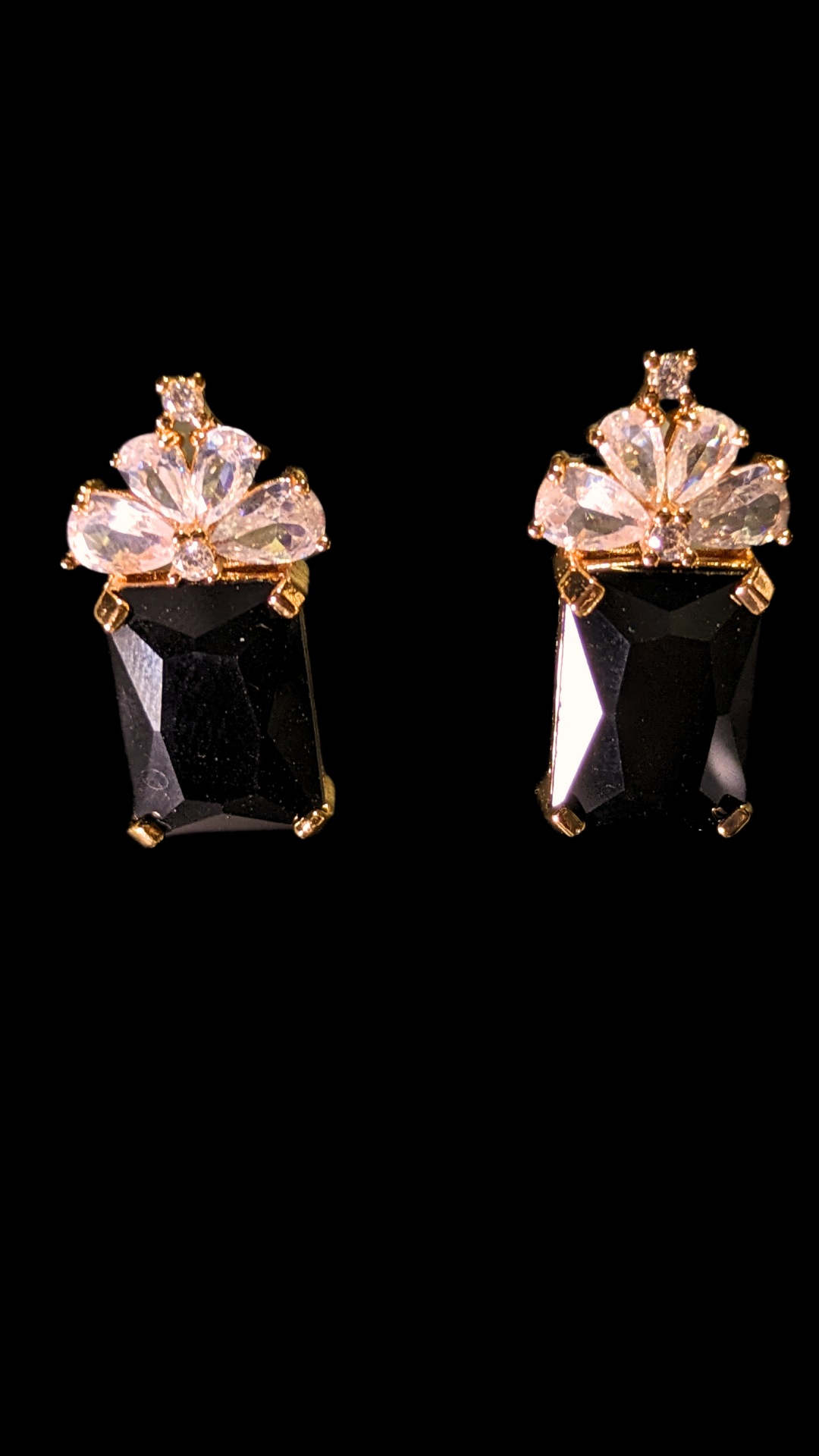 Durr-e-Aqeeq_earrings_Midnight_Black_mockup