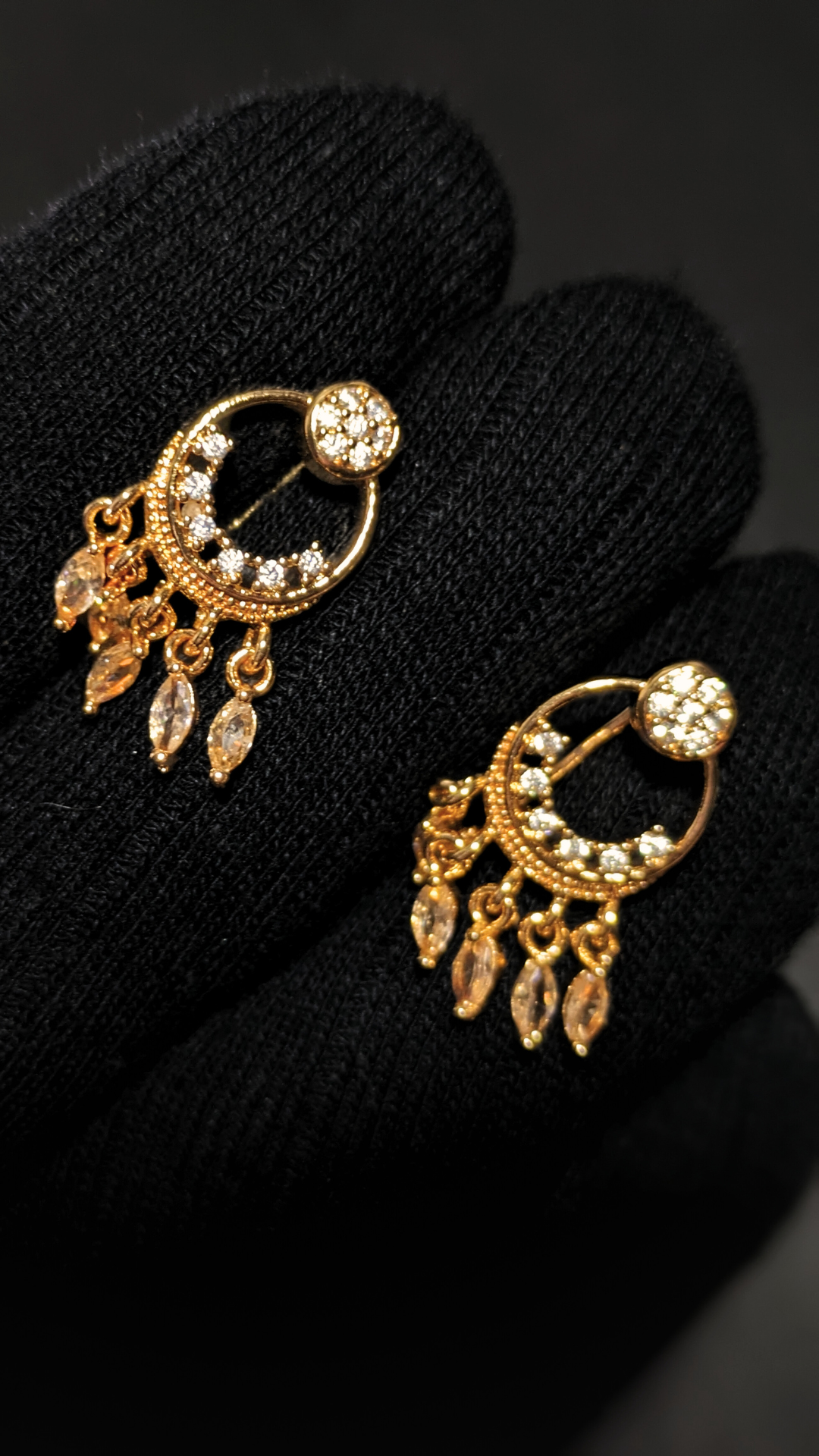 Aurora Grace Earrings Amber Gold
handshoot 